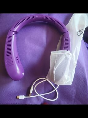 Purple Recharable And Portable Neck Fan With Mist. Damaged Box